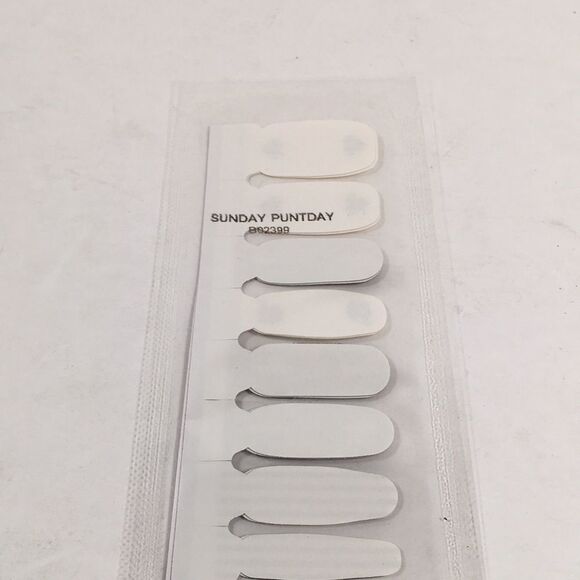 Color Street Nails Sunday Puntday Football Retired - Picture 5 of 5